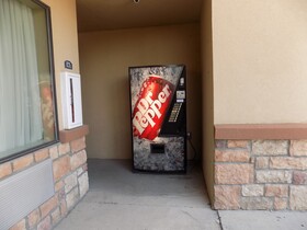 Moulton Inn & Suites