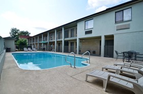 Red Roof Inn Muscle Shoals