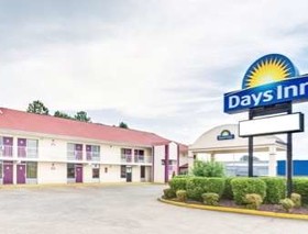 Days Inn by Wyndham Muscle Shoals Florence
