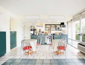 Days Inn by Wyndham Muscle Shoals Florence