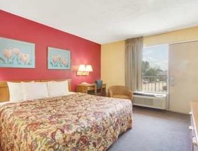 Days Inn by Wyndham Muscle Shoals Florence