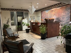 Covered Bridge Inn & Suites