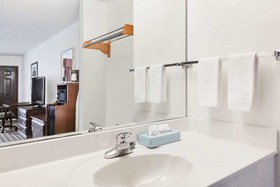 Days Inn by Wyndham Oneonta AL