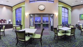 Holiday Inn Express Hotel & Suites Opelika Auburn