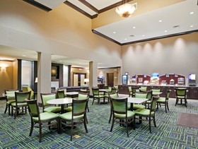 Holiday Inn Express Hotel & Suites Opelika Auburn