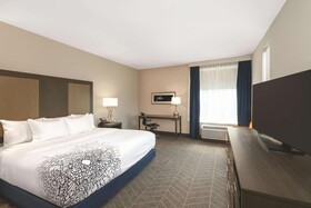 La Quinta Inn & Suites by Wyndham Opelika Auburn