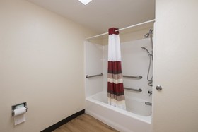 Red Roof PLUS & Suites Opelika