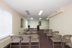 Red Roof PLUS & Suites Opelika