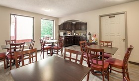 Red Roof PLUS & Suites Opelika