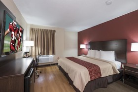 Red Roof PLUS & Suites Opelika