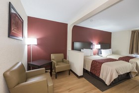 Red Roof PLUS & Suites Opelika