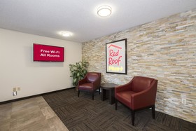 Red Roof PLUS & Suites Opelika