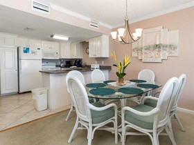 Cinco by Meyer Vacation Rentals