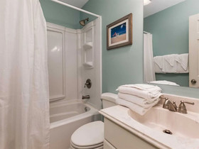 Cinco by Meyer Vacation Rentals