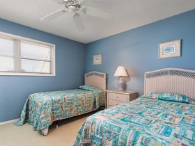 Cinco by Meyer Vacation Rentals