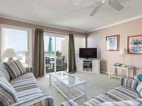 Cinco by Meyer Vacation Rentals