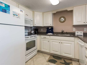 Cinco by Meyer Vacation Rentals