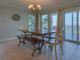 Dolphin Hideaway by Meyer Vacation Rentals