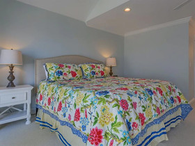Dolphin Hideaway by Meyer Vacation Rentals
