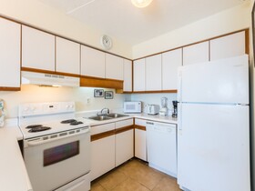 Emerald Skye by Hosteeva