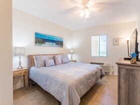 Emerald Skye by Hosteeva