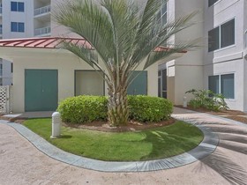 Palm Beach Resort by Vacasa