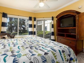Palm Beach Resort by Vacasa