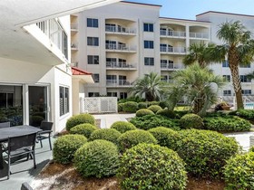 Palm Beach Resort by Vacasa