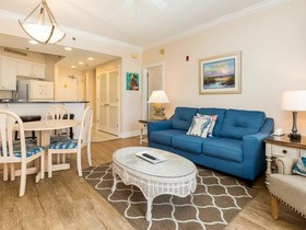 Palm Beach Resort by Vacasa