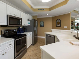 Phoenix On The Bay II by Meyer Vacation Rentals