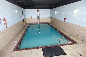 ResortQuest Rentals at Phoenix Condominiums