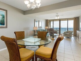 Romar Tower by Vacasa