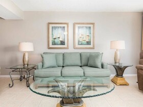 Romar Tower by Vacasa