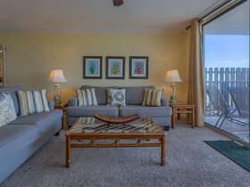 Romar Tower by Vacasa