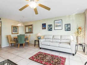 Romar Tower by Vacasa