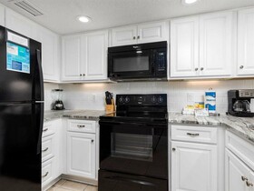 Romar Tower by Vacasa