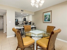 Romar Tower by Vacasa