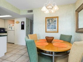 Romar Tower by Vacasa