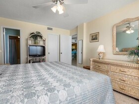 Romar Tower by Vacasa