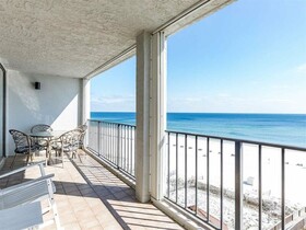 Romar Tower by Vacasa