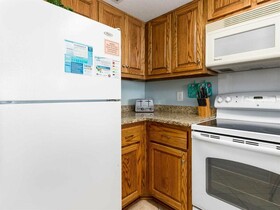 Romar Tower by Vacasa