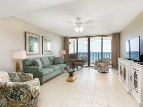 Romar Tower by Vacasa