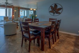 Romar Tower by Vacasa