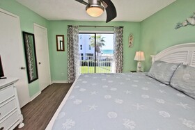 Seascape by Youngs Suncoast