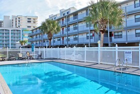 Seascape by Youngs Suncoast