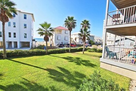 Seascape by Youngs Suncoast