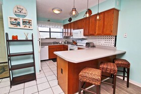 Seascape by Youngs Suncoast