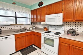 Seascape by Youngs Suncoast