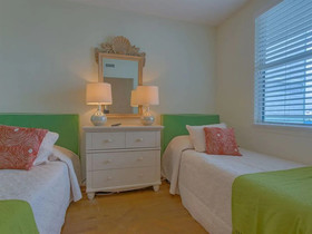 Silver Beach Condo by Meyer Vacation Rentals
