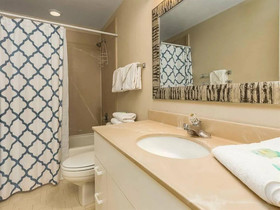 Silver Beach Condo by Meyer Vacation Rentals